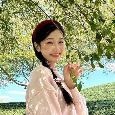 背鸭子的男孩